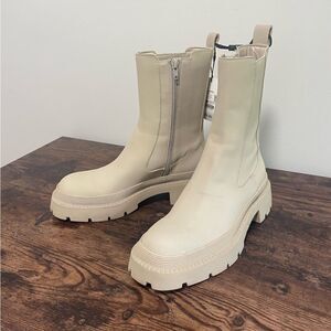 🔥 Zara  chelsea boots sz 6.5 (fit a 7) New
